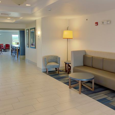 Holiday Inn Express & Suites Le Mars By Ihg Экстерьер фото